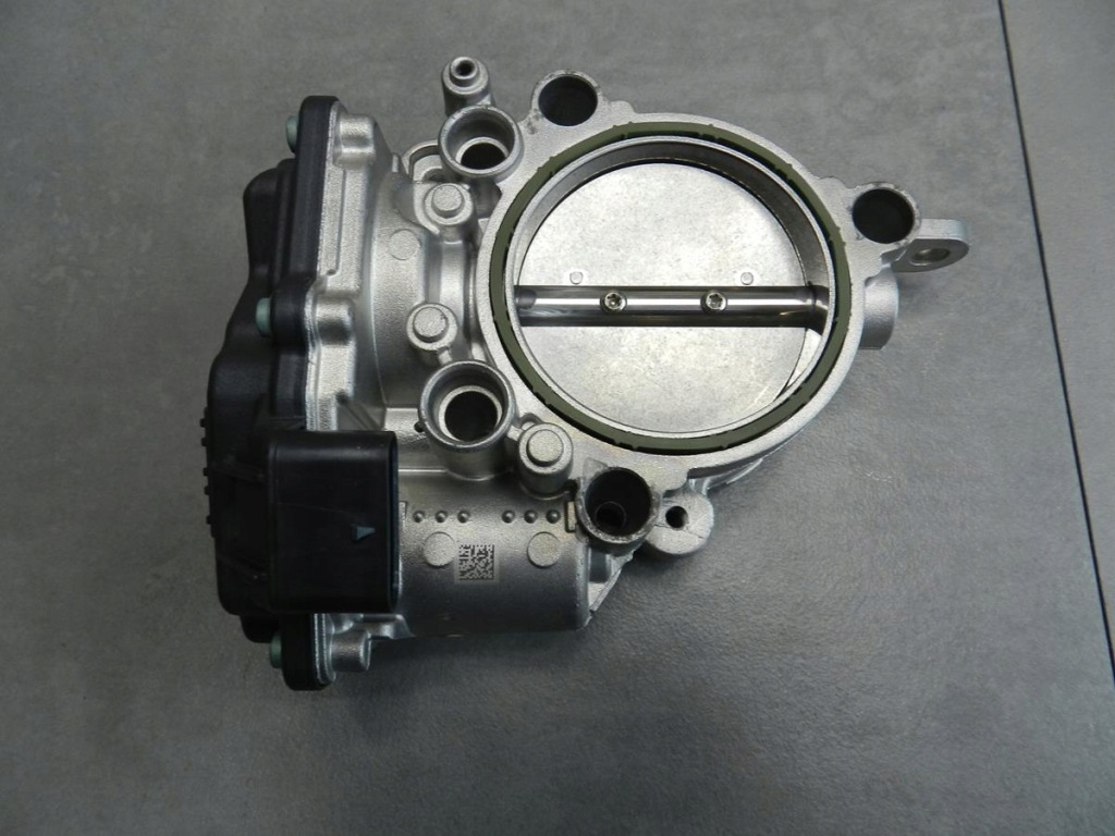 фото №1, Bmw 2 f22 m240i дросельна заслінка 8623324