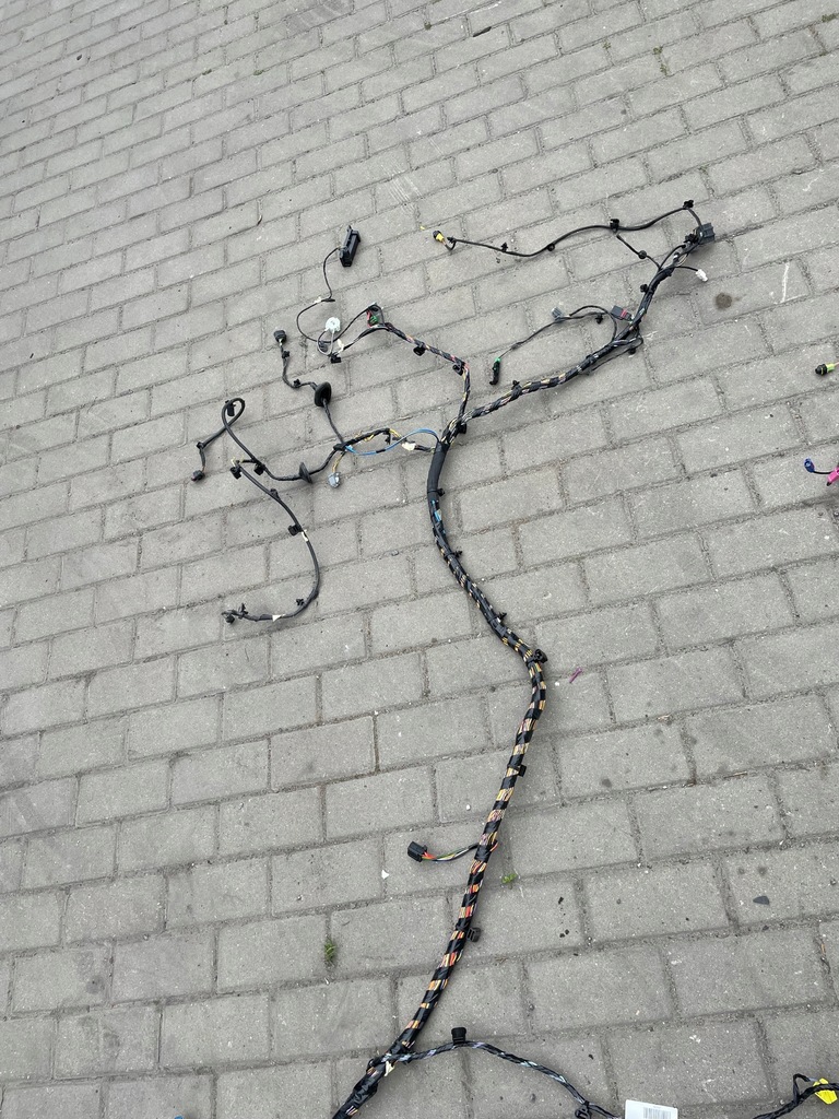 фото №9, Volvo xc40 t5 recharge plug in електропроводка салону