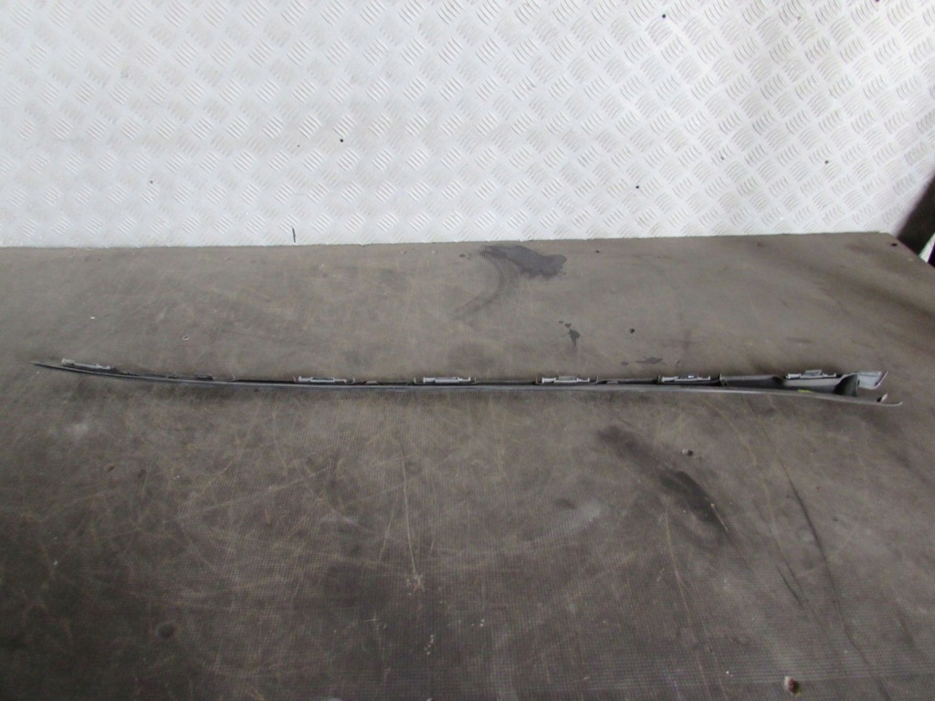 фото №6, Молдинг стекло лобовое правый перед 96858533 peugeot 5008 i 09-13 r.