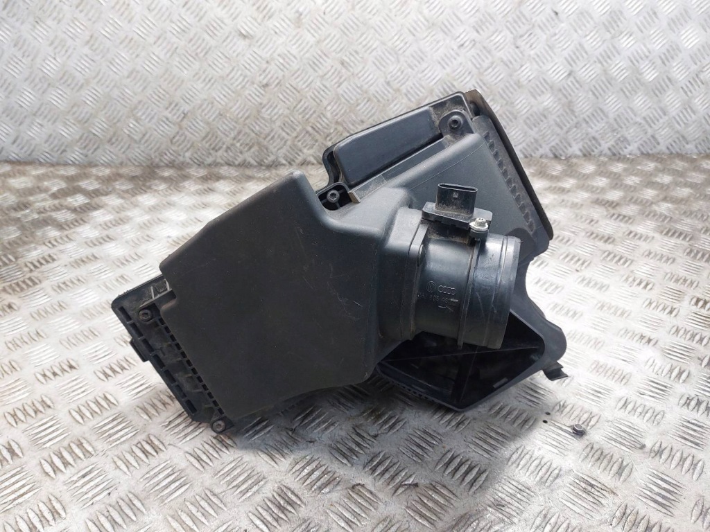 Купить Корпус фильтра воздуха расходомер труба воздухозаборник audi a4 b8 2.0 tfsi