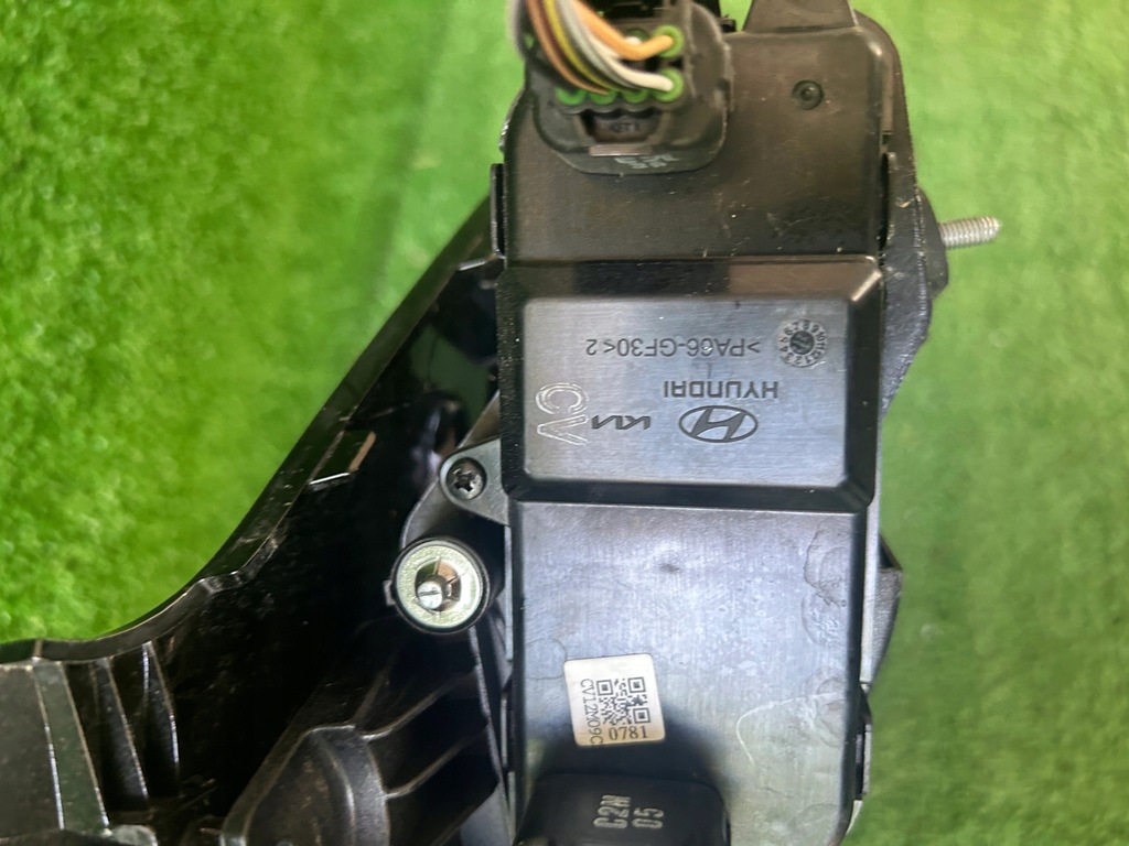 фото №8, Kia ev-6 крышка зарядки 2021- 21-