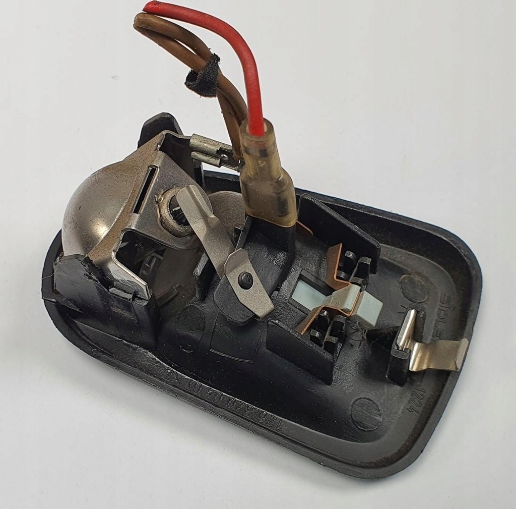 фото №2, Лампа освещение салона правый задняя mercedes w126