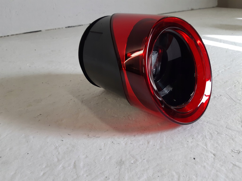 фото №3, Ferrari gtc4 lusso nowa права лампа задня led