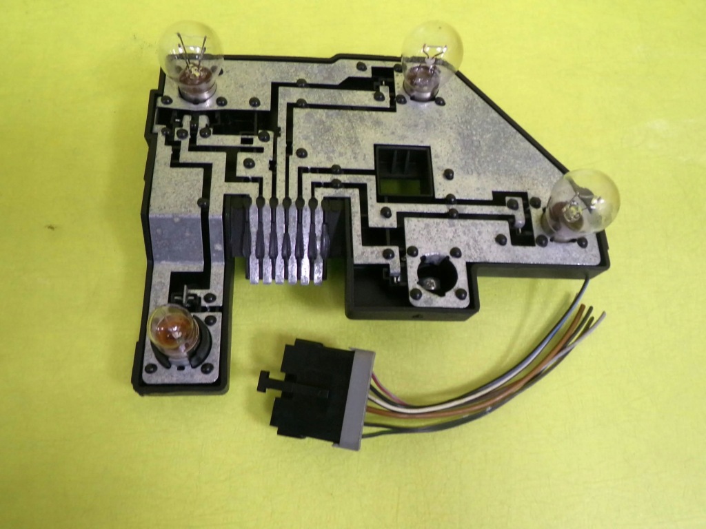 Купити Вкладиш лампи правий задній opel vectra b 90568049 nr395