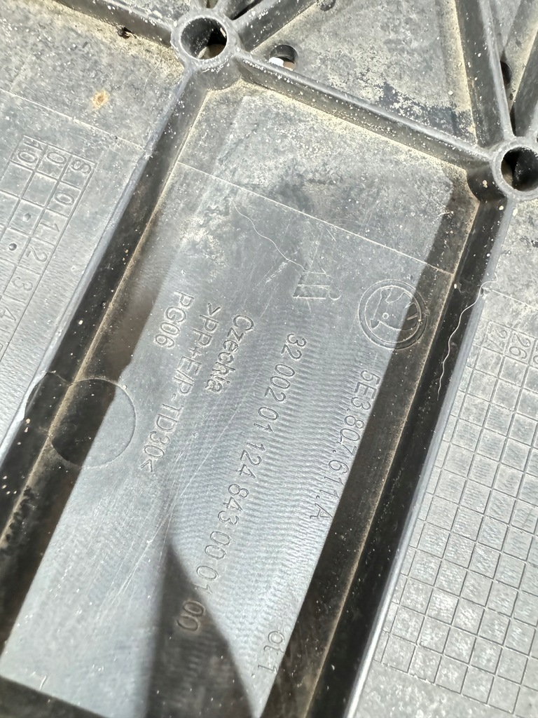 фото №12, Skoda octavia iv 4 5e3 rs vrs бампер перед передний dół решётка радиатора решётка радиатора 19-