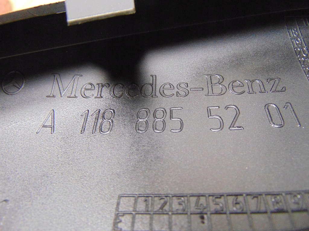 фото №13, Молдинг бампера права mercedes cla w118