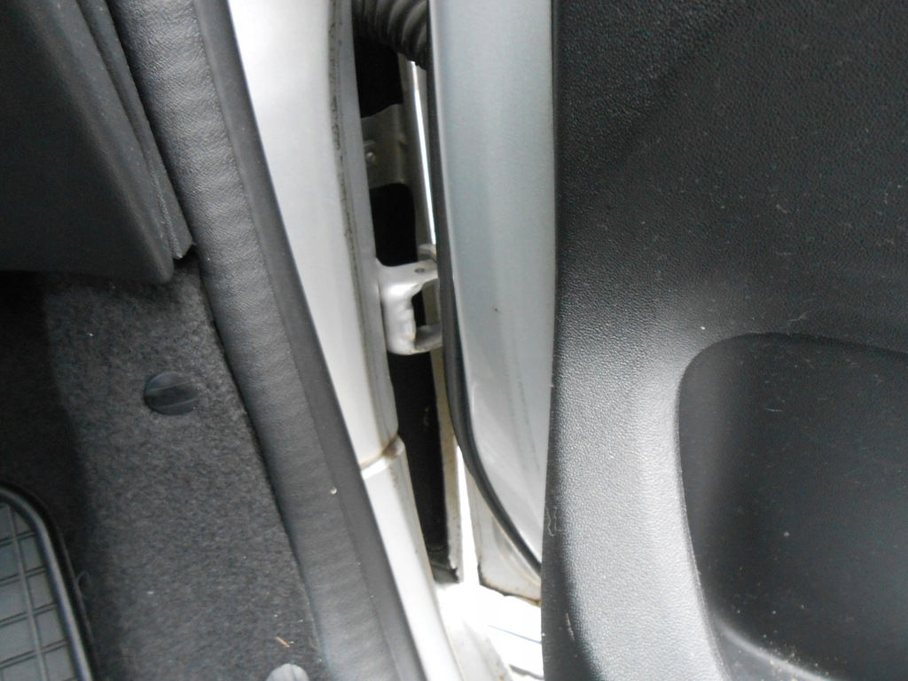 фото №10, Peugeot 301 дверь правое передние код лакокрасочного покрытия ezr