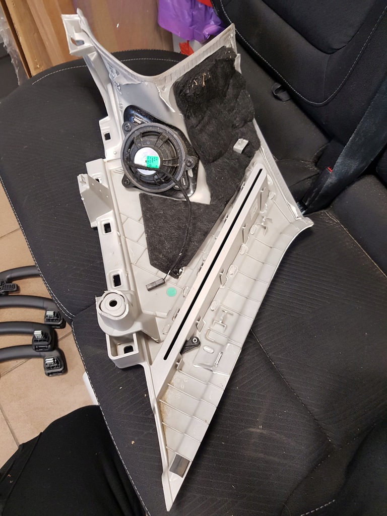 фото №7, Захист стійка лівий задня vw touareg iii dynaudio