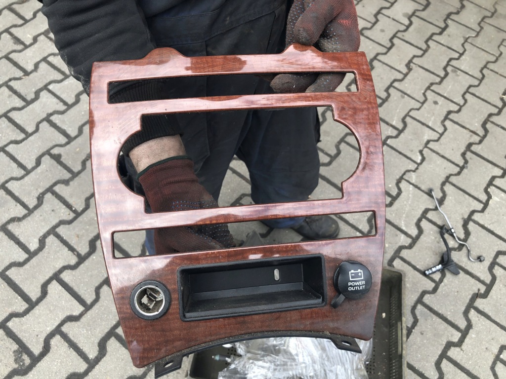 фото №1, Jeep grand cherokee wk wh рамка панель прикуриватель