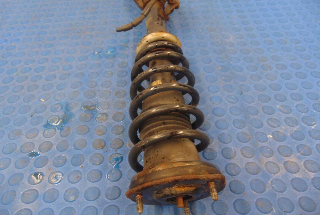 фото №6, Mazda 6 1.8 16v амортизатор левый перед