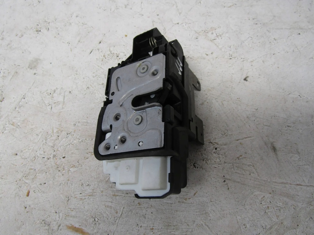 фото №8, Volvo xc40 замок дверь правый перед 31462456