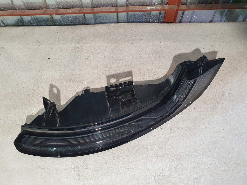 фото №11, Лампа правая задняя задняя porsche 911 992