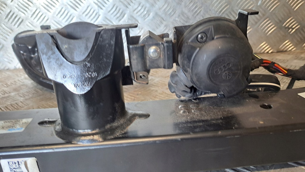 фото №11, Vw golf vi plus hak буксирувальний знімний 5k0803881a