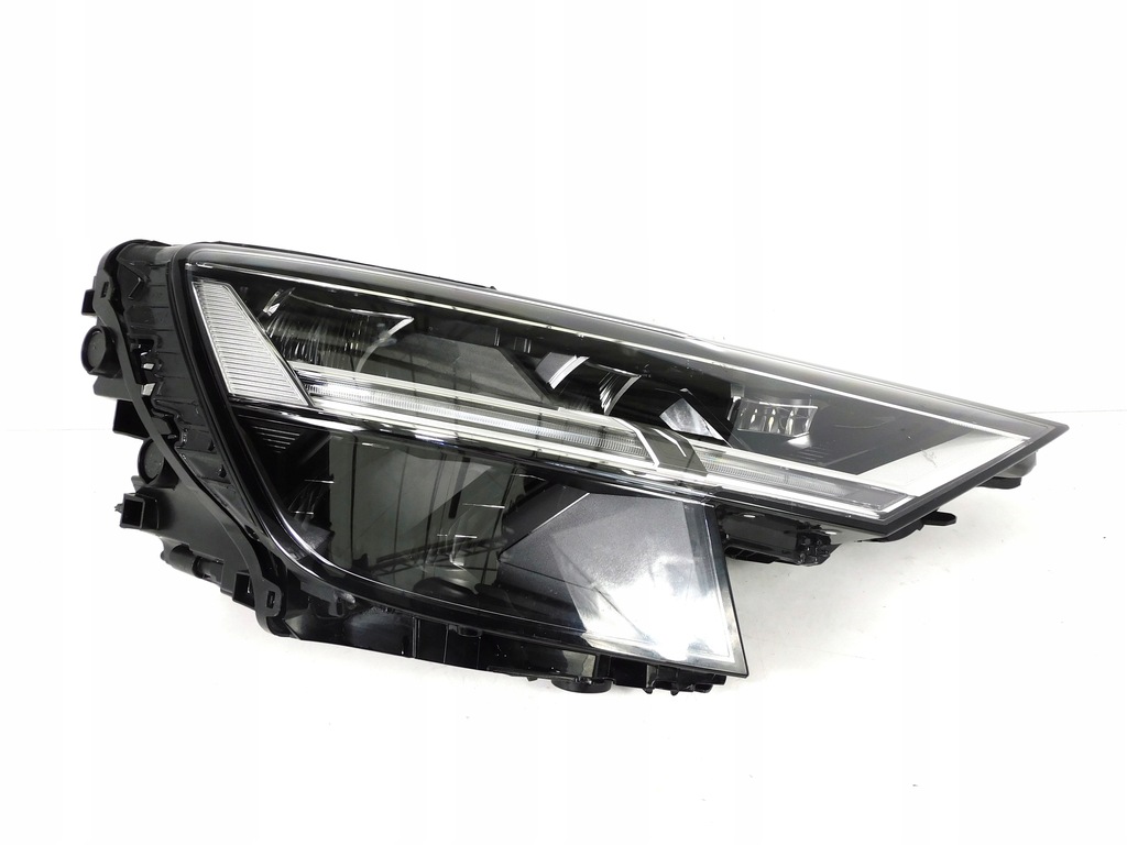 фото №1, Audi q8 4m8 лампа права full led 4m8941034