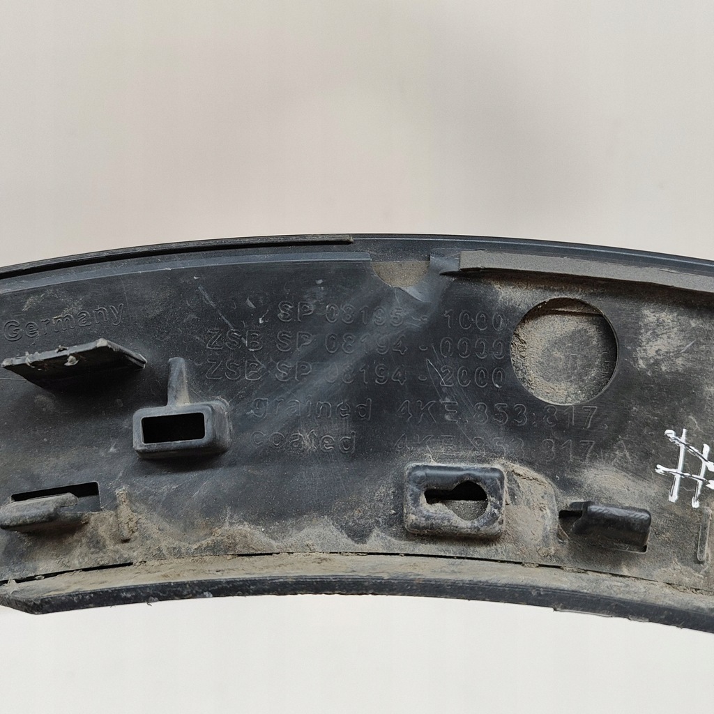 фото №5, Audi e-tron 2019 ліва сторона молдинг крила заднього