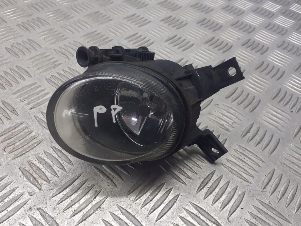 фото №1, Противотуманная фара правый audi a4 b7 2.0 20v 89210614