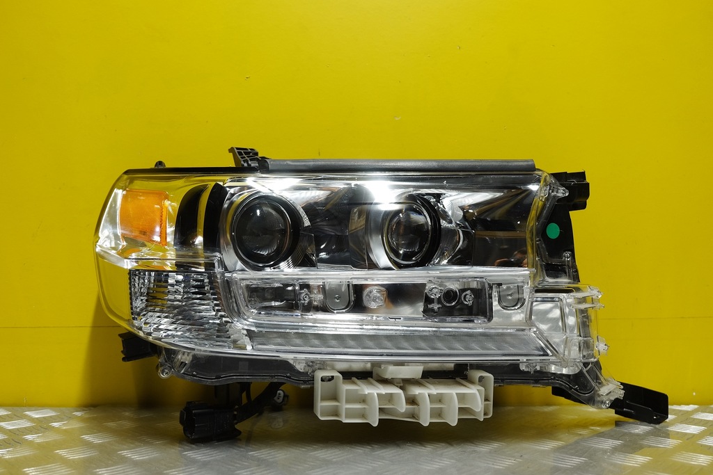 фото №1, Toyota land cruiser 200 фара лампа led r usa