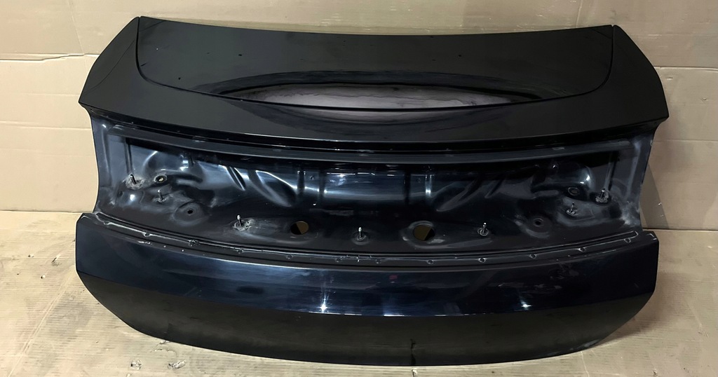 фото №1, Idealna крышка багажника задняя багажника porsche taycan 1