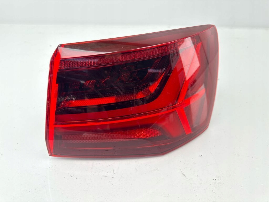 фото №1, Audi a6 c7 2015 правая сторона лампа задняя