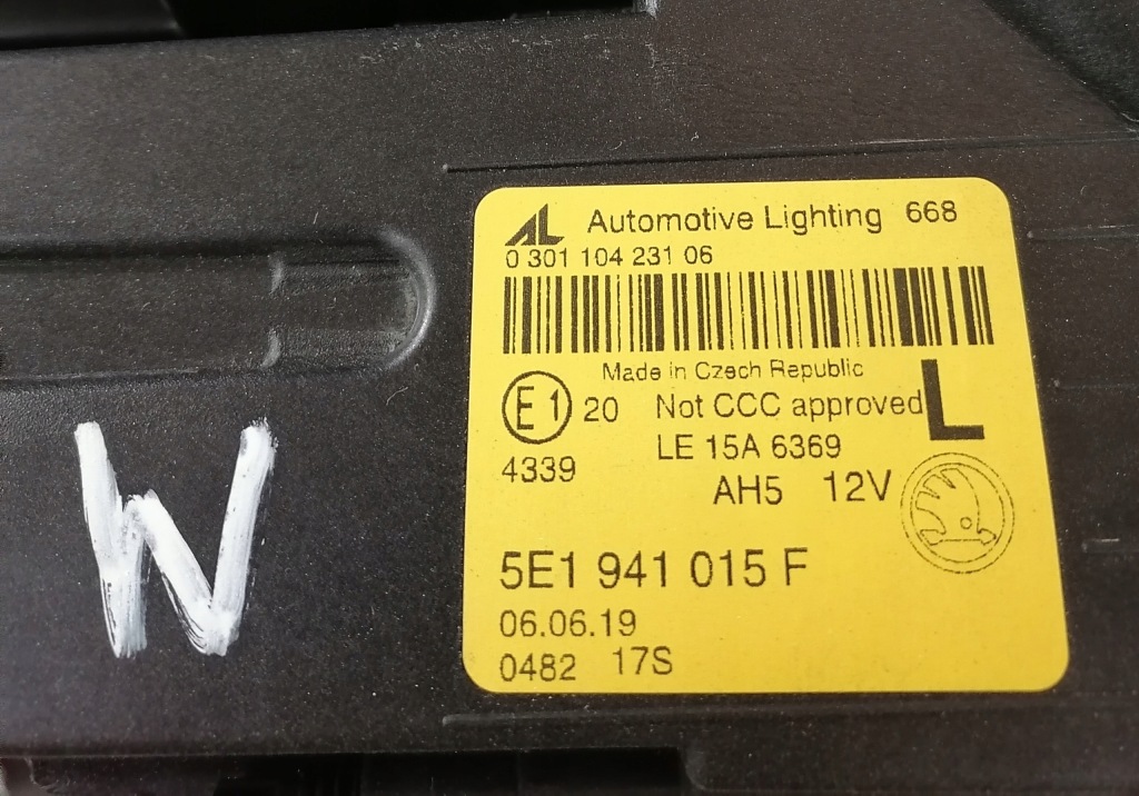 Skoda octavia 3 рестайлинг  фара левая full led Недорого