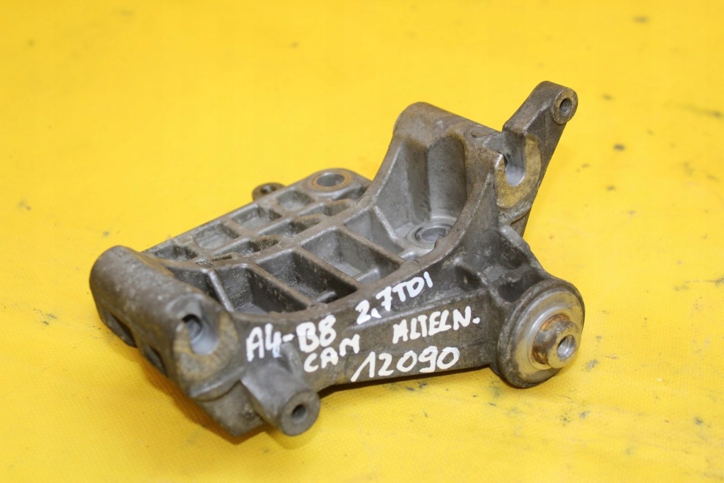 Купить Кронштейн генератора a4 b8 2.7 tdi 059903143s