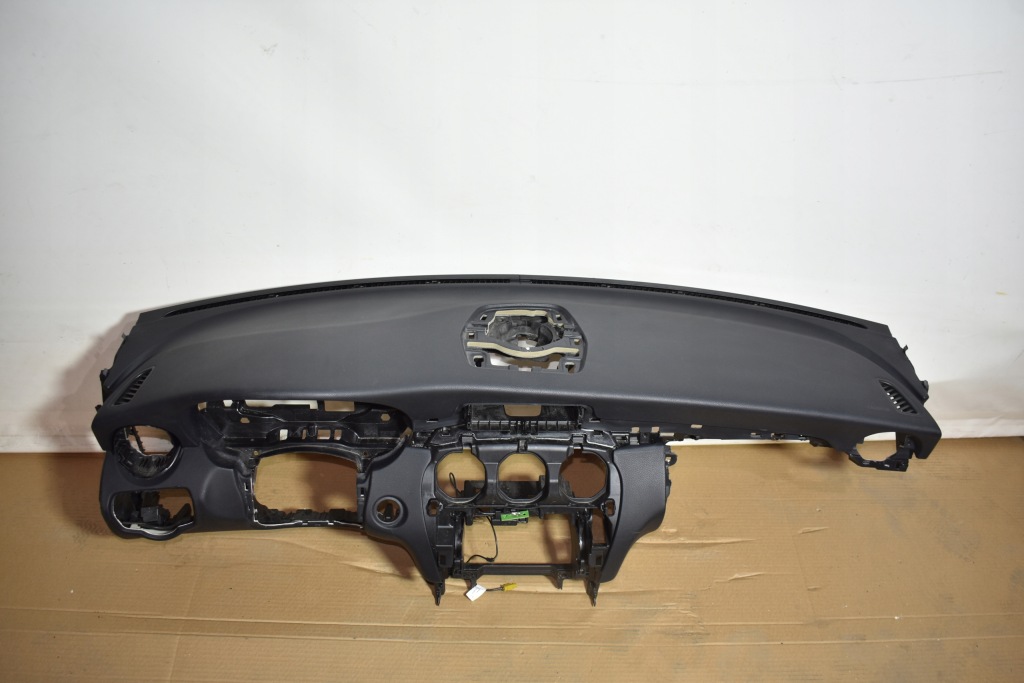 Купить Панель  mercedes w205 1