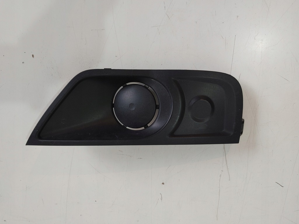 фото №1, Решётка бампера правый перед renault master iv