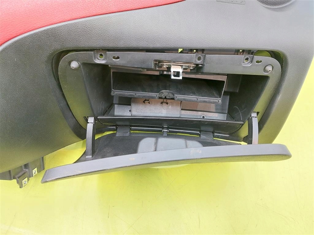 Панель приладів alfa romeo mito 08-18 156080677 50511713 00505162320 Недорого