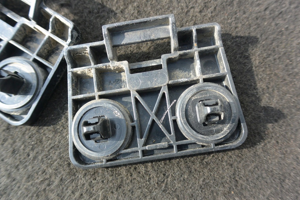 фото №6, Mazda cx9 кронштейн накладки крила задня