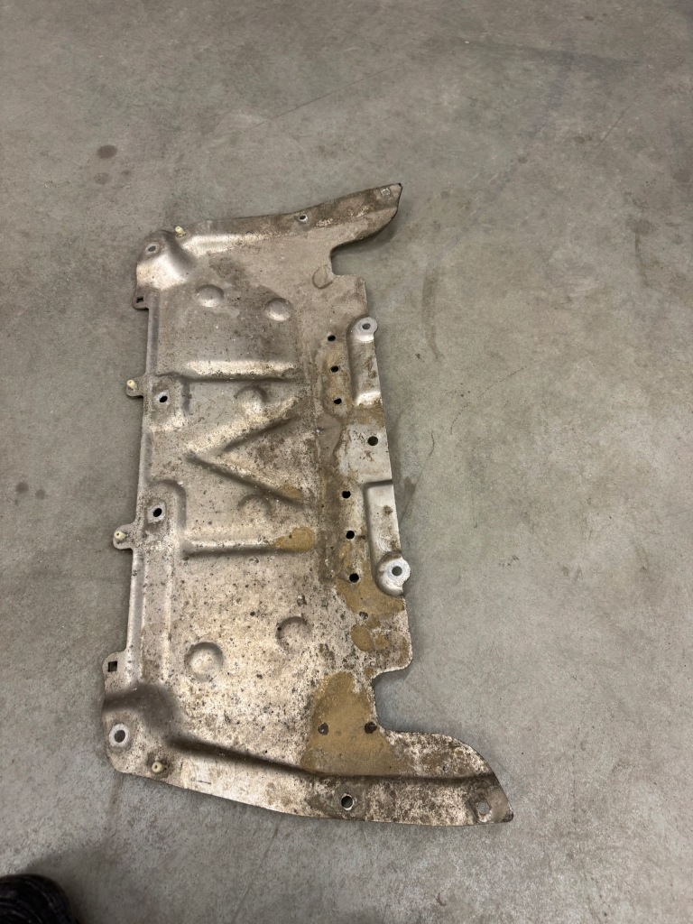 Захист плита двигуна алюмінієва g30 6868620 оригінал в Україні