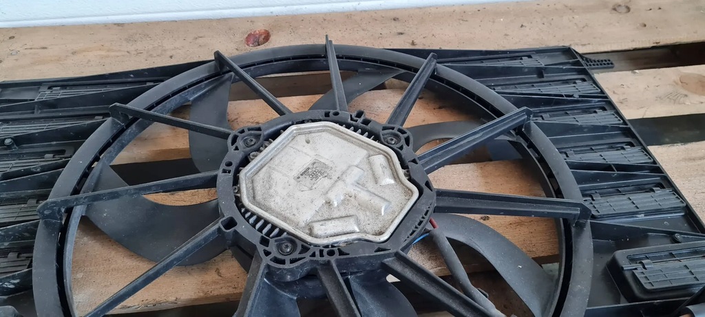 фото №12, A4 b9 8w вентилятор радиатора 2.0 tdi 8w0121003b a5 8w q5