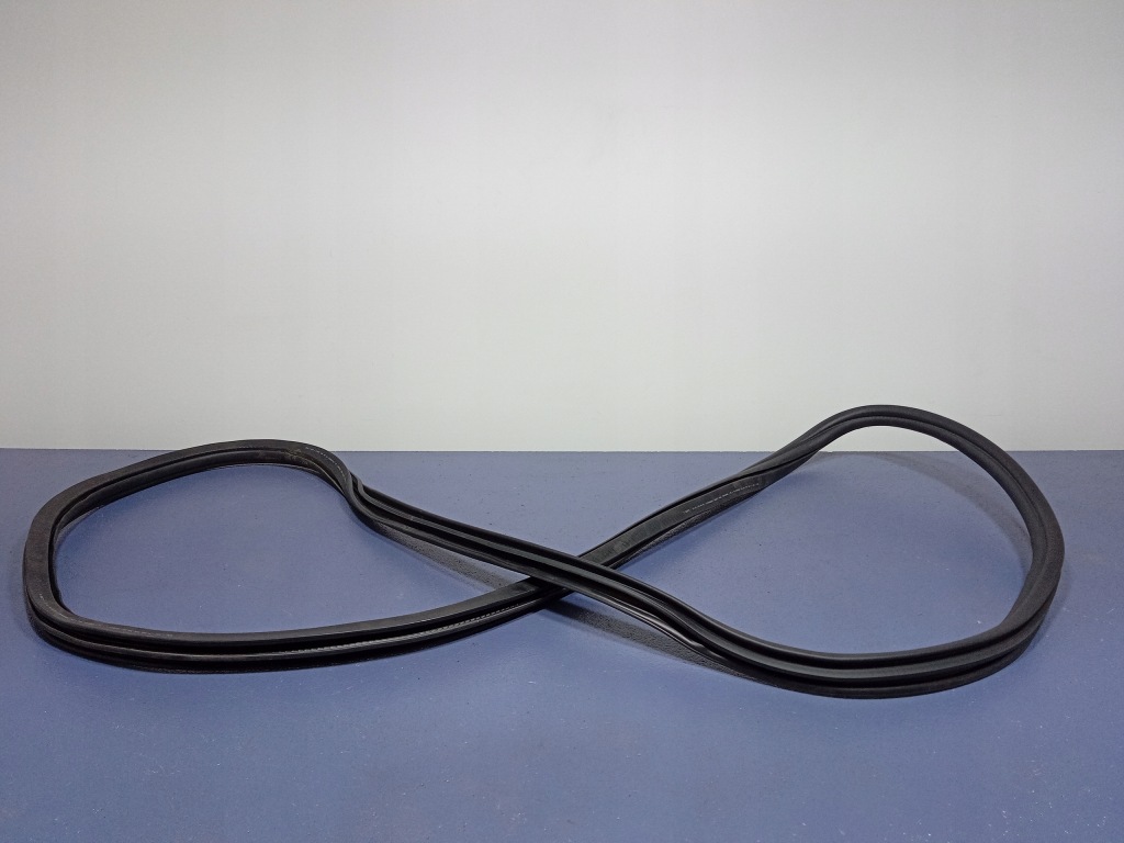 фото №1, Bmw ix i20 прокладка дверь левый перед 8491416