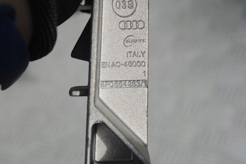 фото №7, Подлокотник 4f0864283 audi a6 c6 2.7 tdi