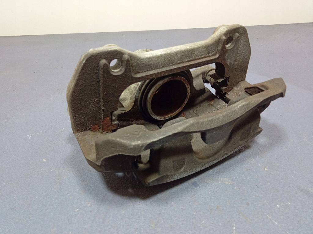 фото №8, Hyundai i30 iii суппорт тормозной правый перед передний скоба 58130g4100