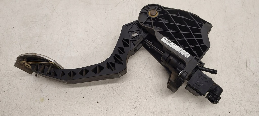 фото №8, Педали комплект накладки sport vw golf plus 1,4 16v