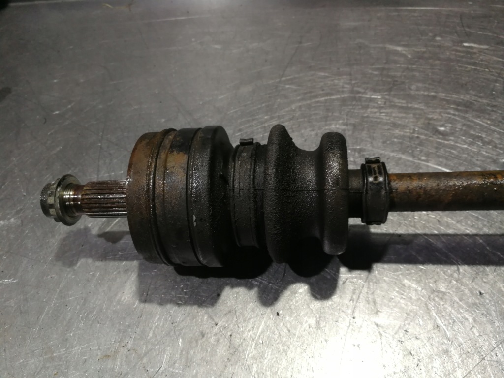 Приводной вал mercedes w201 190e 127 в Украине