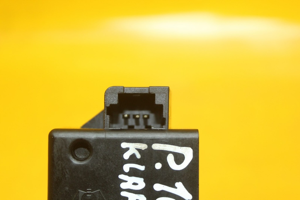 фото №8, Замок крышки багажника задняя peugeot 1007 9657614780