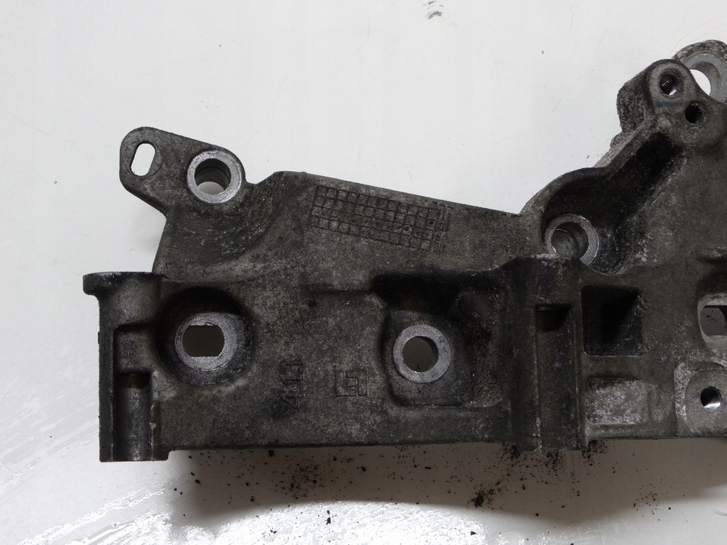 фото №11, Кронштейн кронштейн генератора renault laguna iii