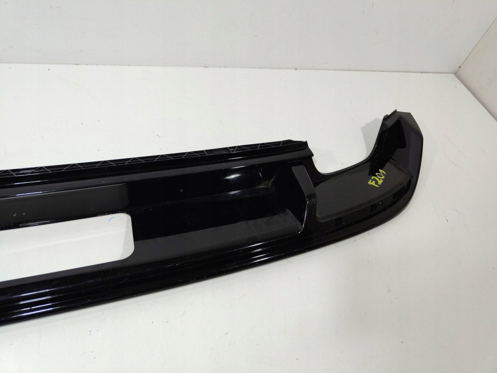 фото №5, Volkswagen golf vii kombi r-line диффузор спойлер накладка бампера задняя