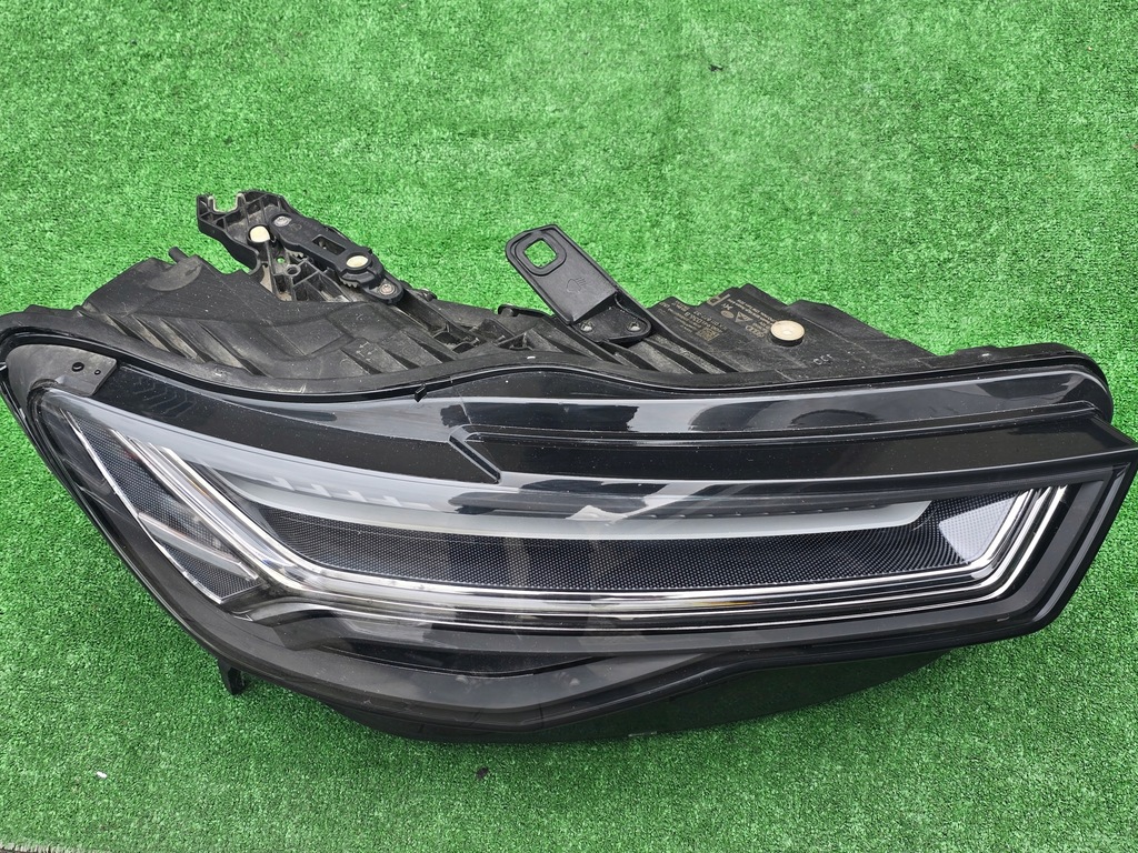 фото №1, Audi a6 rs6 c7 lift matrix лампа передня