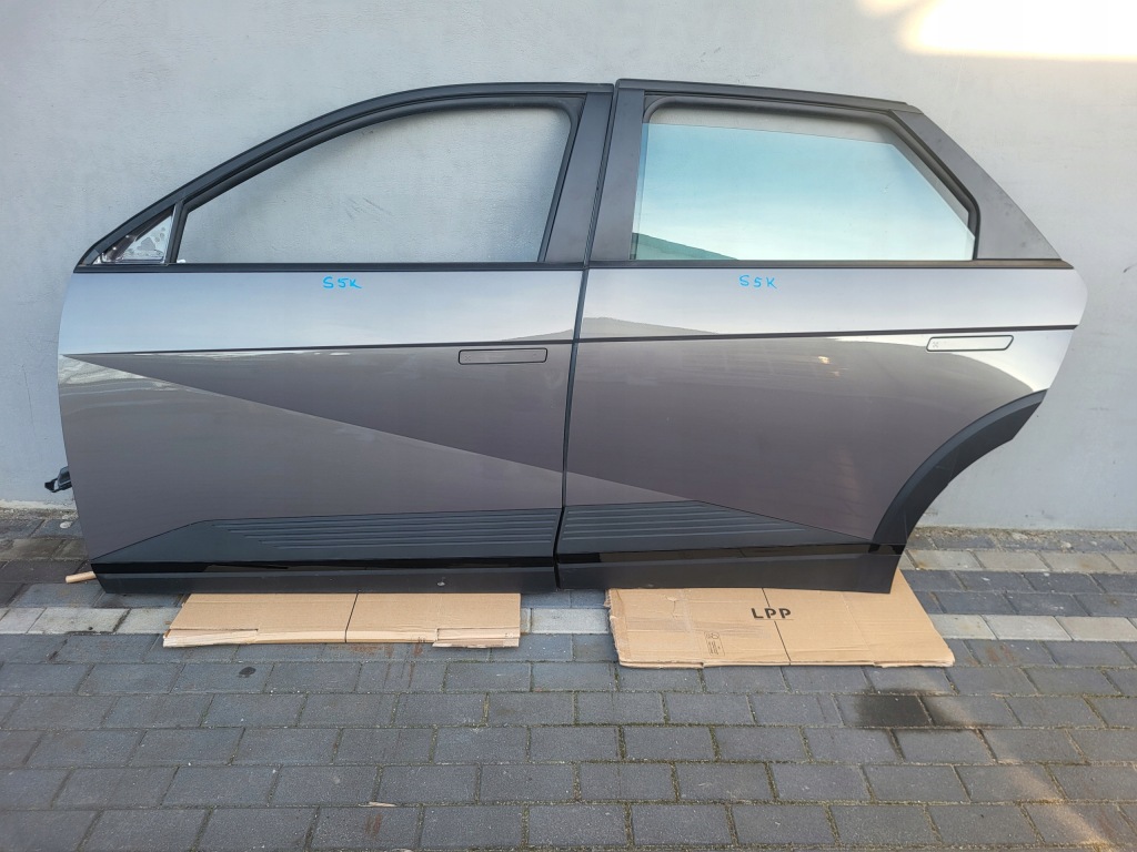 фото №1, Двері ліва передні ioniq 5 v колір s5k igły