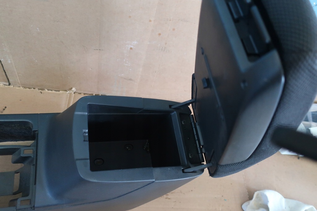 фото №5, Outlander 1 i туннель средний подлокотник 03-06 eu