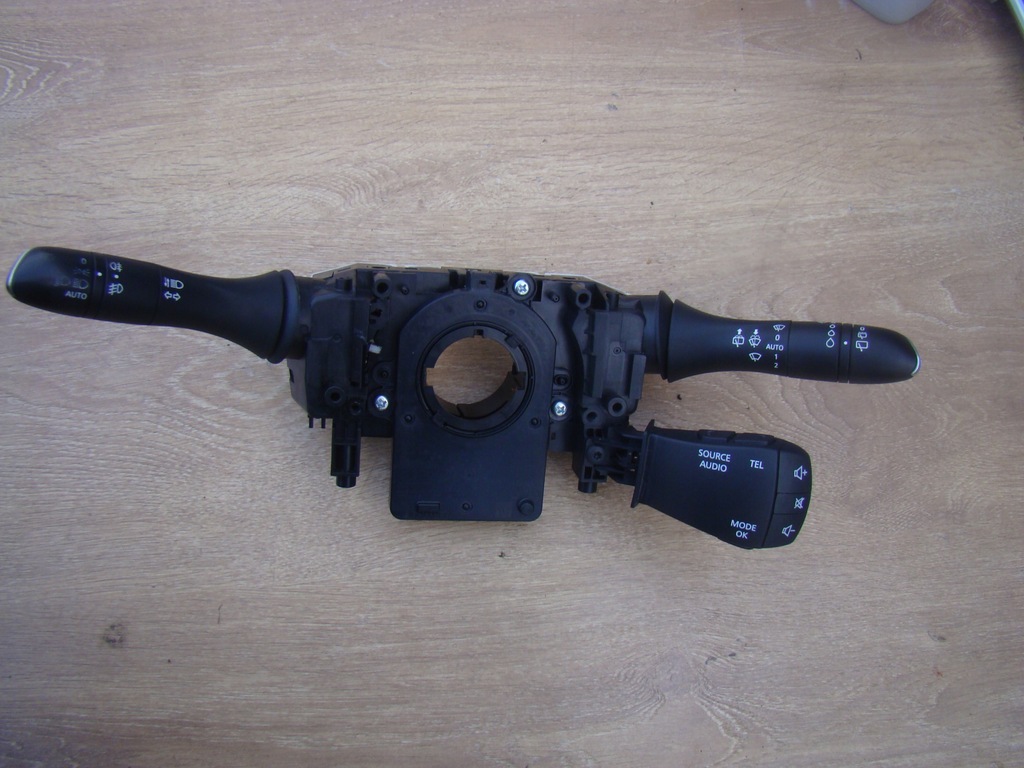 фото №1, Перемикач комбінований перемикачі 255678341r talisman