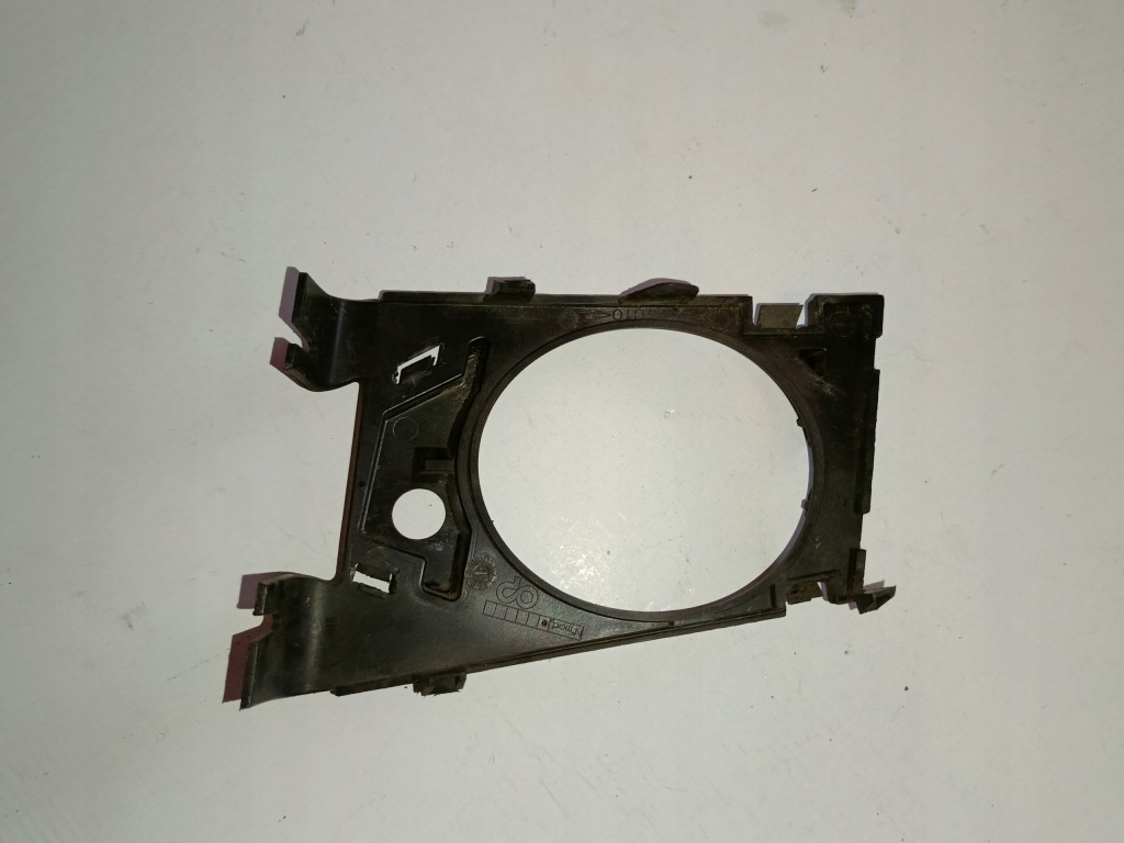 фото №4, Кронштейн рамки протитуманної фари ліва 8200752048 renault megane ii