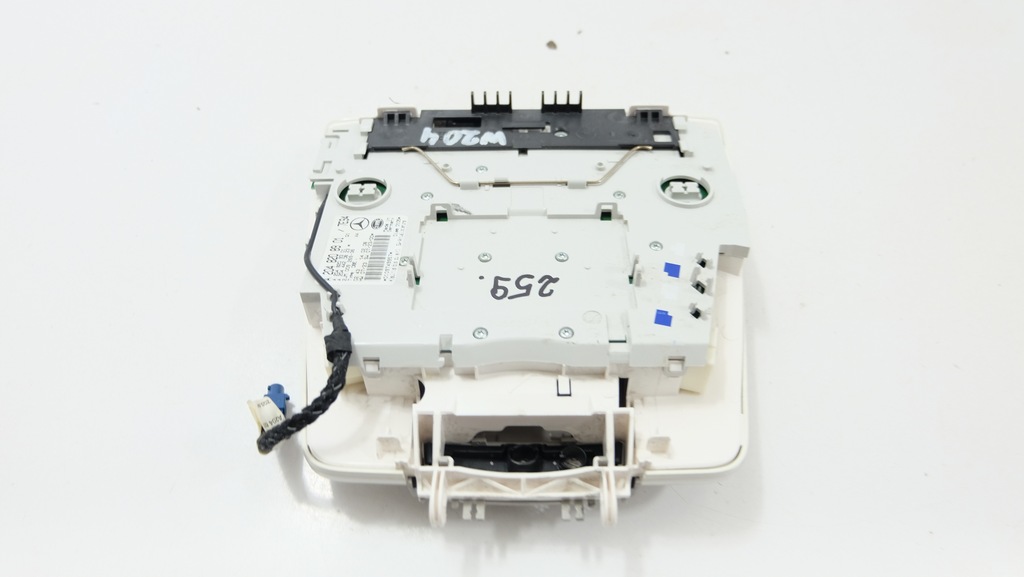 фото №8, Mercedes w204 лампа салону a2048208901