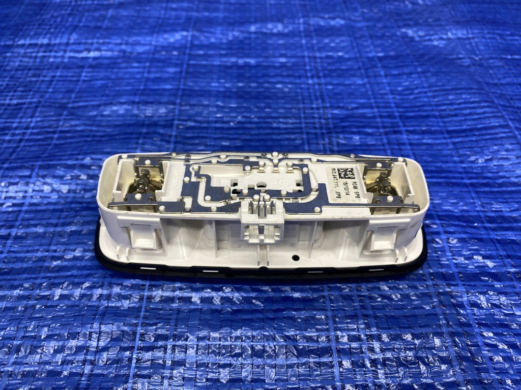 фото №6, Audi a3 s3 8v лампа кабіни стельовий 8v0947111