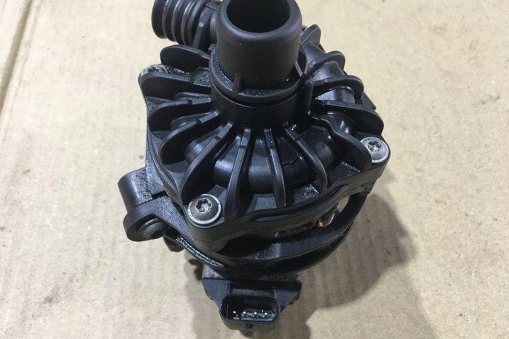 фото №6, Моторчик циркуляция wody bmw x6 e71, e72 7566335 3.0l дизель 280kw 2013