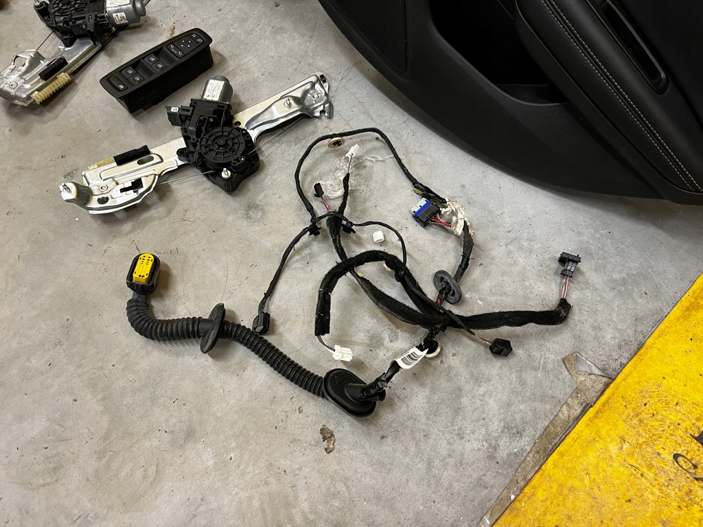 фото №6, Набор механизм окон обшивки renault megane iv hb