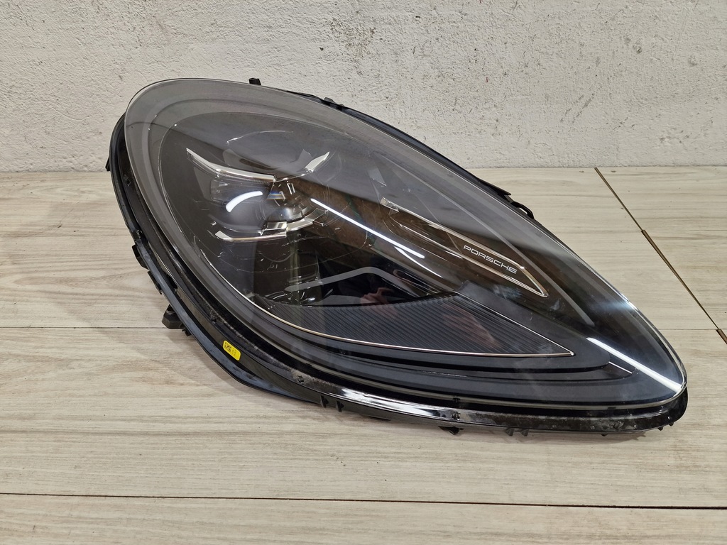 фото №1, Porsche macan lift gts 95b full led лампа права eu