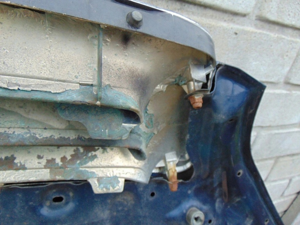 фото №12, Капот кришка двигуна toyota avensis verso